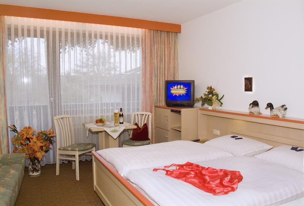 Hotel Am See Neubäu Екстериор снимка